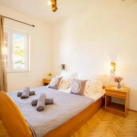 Appartamento Kob Orog Good Location With Sea Views And Modern Decor Metajna Esterno foto