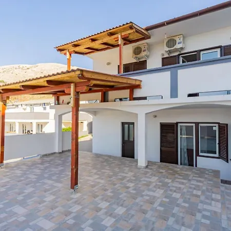 Appartamento Kob Orog Good Location With Sea Views And Modern Decor Metajna Esterno foto