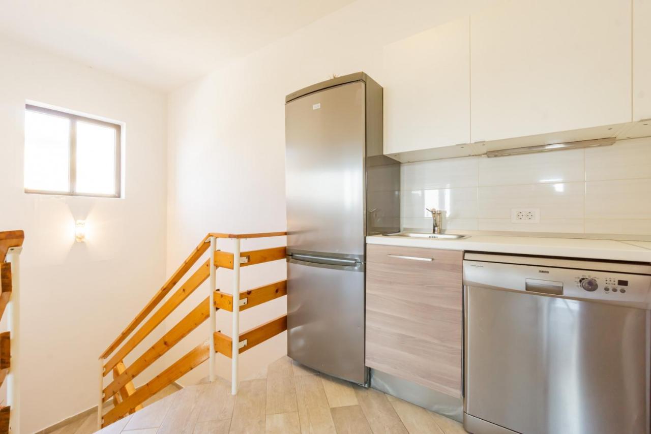 Kob Orog Good Location With Sea Views And Modern Decor Apartment Metajna