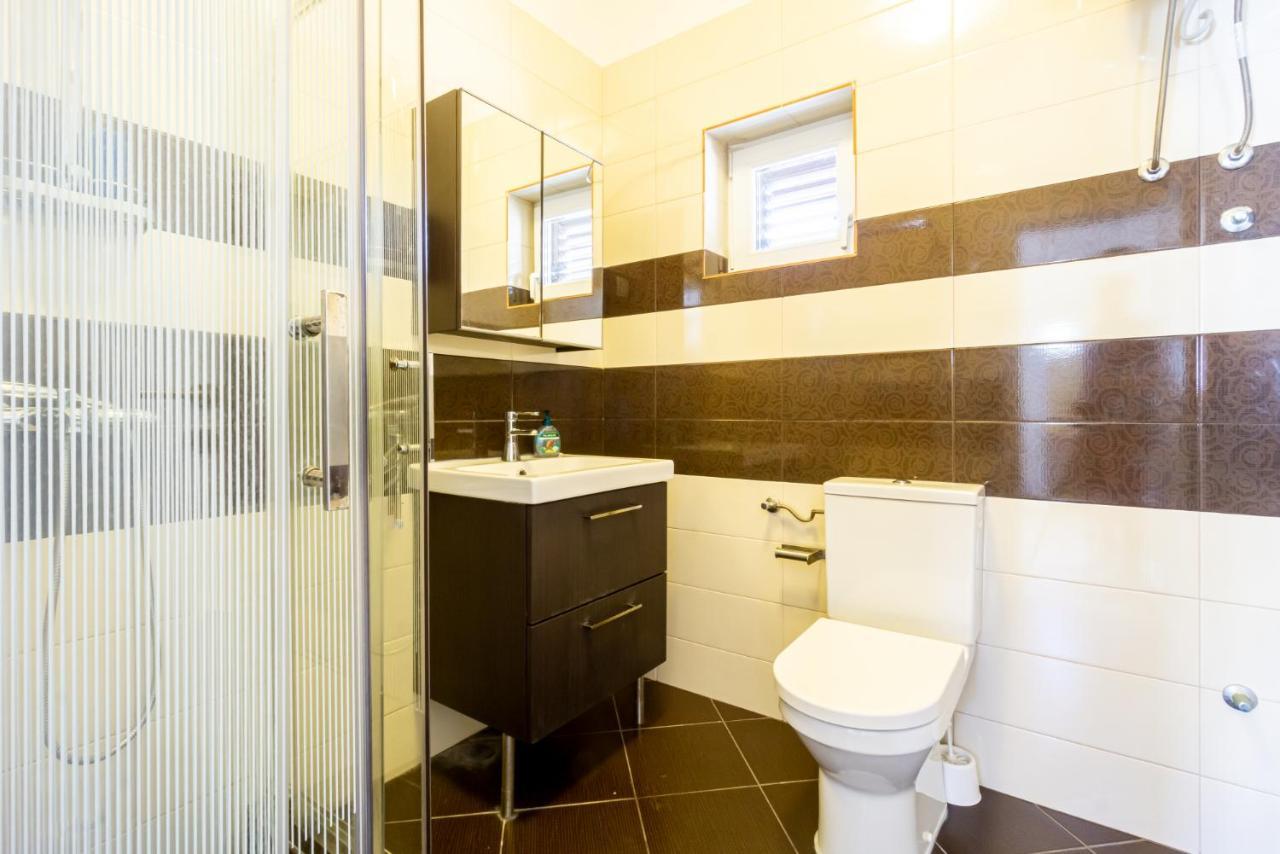 Kob Orog Good Location With Sea Views And Modern Decor Metajna