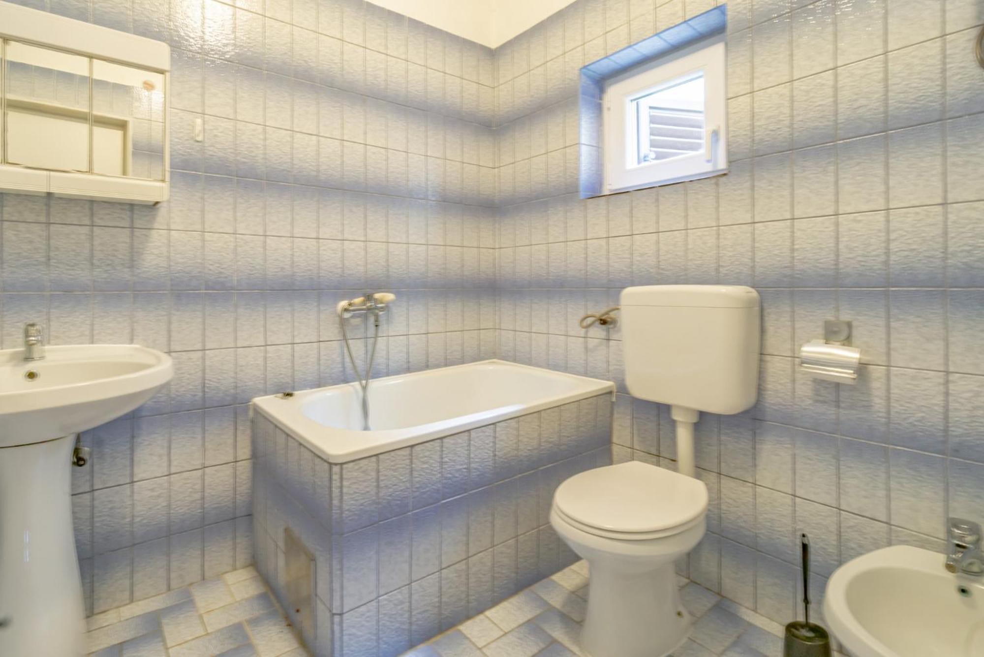 Kob Orog Good Location With Sea Views And Modern Decor Apartamento Metajna